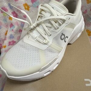 On Women's White Athletic Shoes